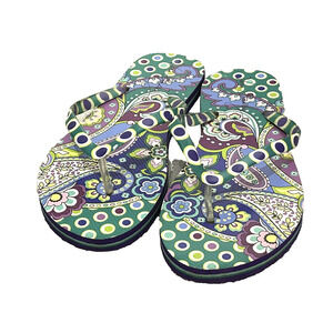 NWT Vera Bradley Teal Green And Purple Paisley Flip Flops Sandal Flat 7.5